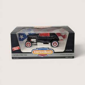 Vintage 1995 ERTL American Muscle 1932 Ford Street Rod Diecast Car 1 18 Boxed